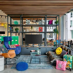 https://moxy.hotelsantwerp.net