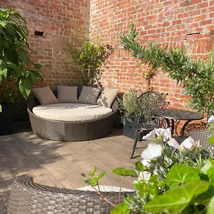 Bed & Breakfast Royal Swans, Bruges